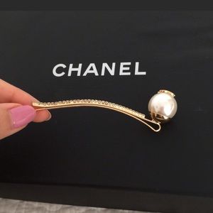 Pearl Rhinestone hair clip